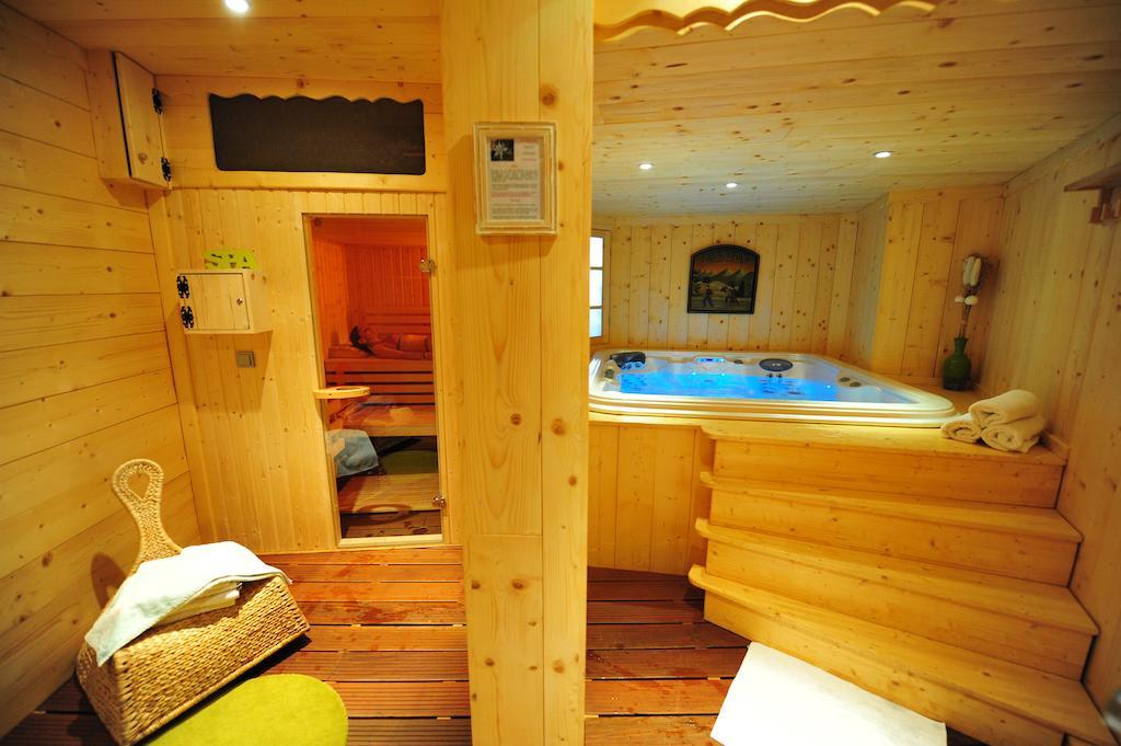 LE SAPORTA- Studios et Appartements meublés de tourisme Le Lioran Extérieur photo