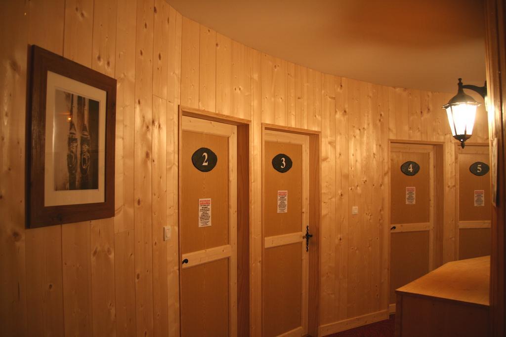LE SAPORTA- Studios et Appartements meublés de tourisme Le Lioran Chambre photo