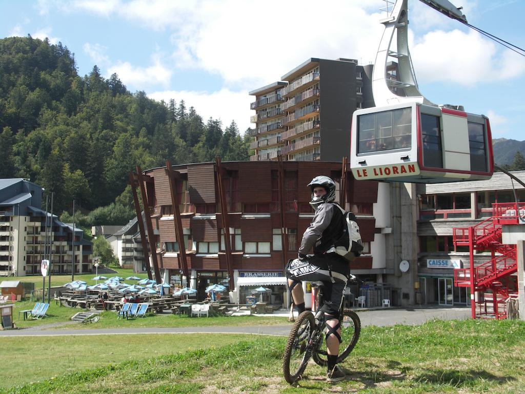 LE SAPORTA- Studios et Appartements meublés de tourisme Le Lioran Extérieur photo